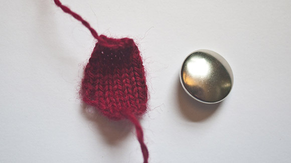 Knitted Covered Button Tutorial - Knit Darling